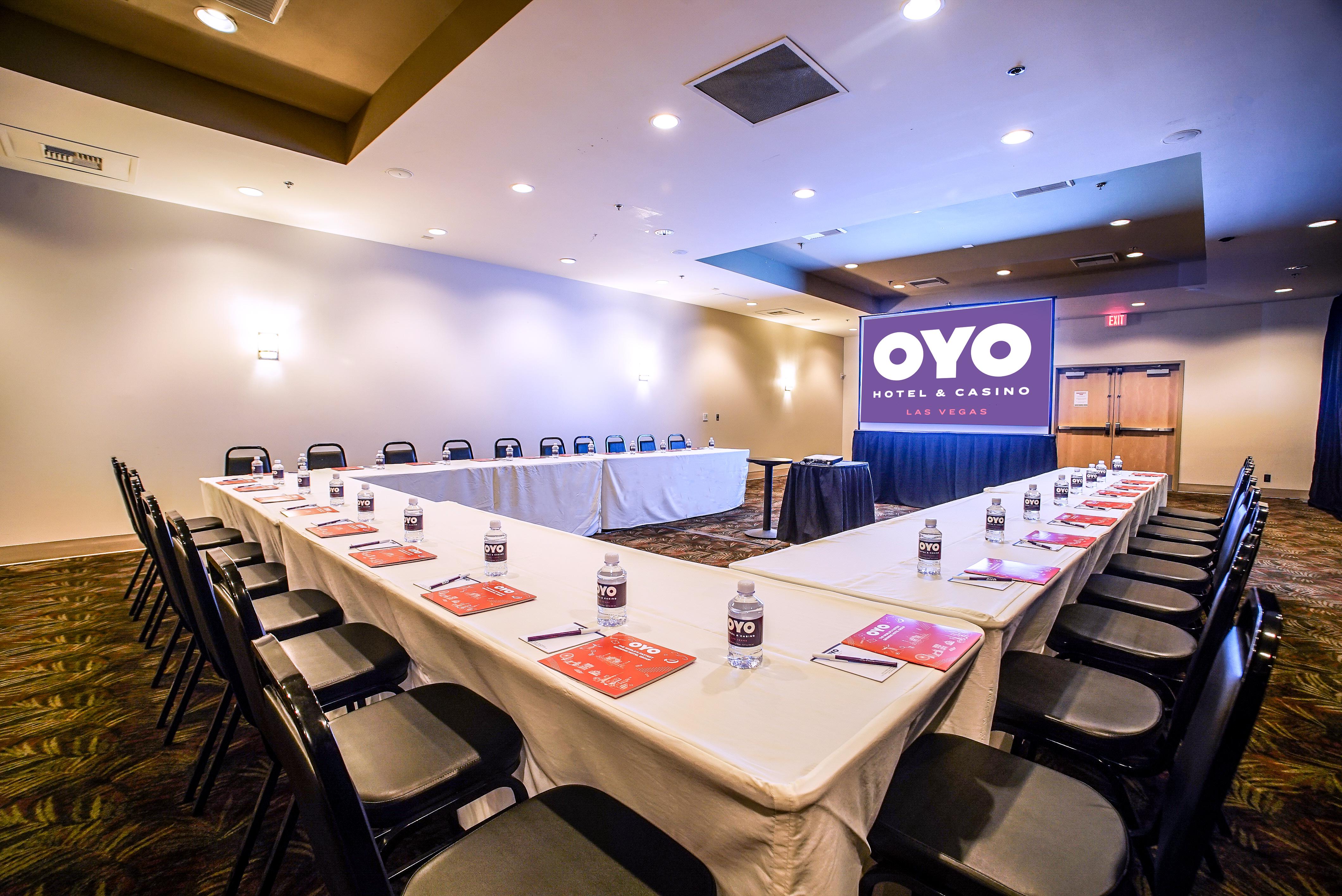 Oyo Hotel And Casino Las Vegas Exterior photo