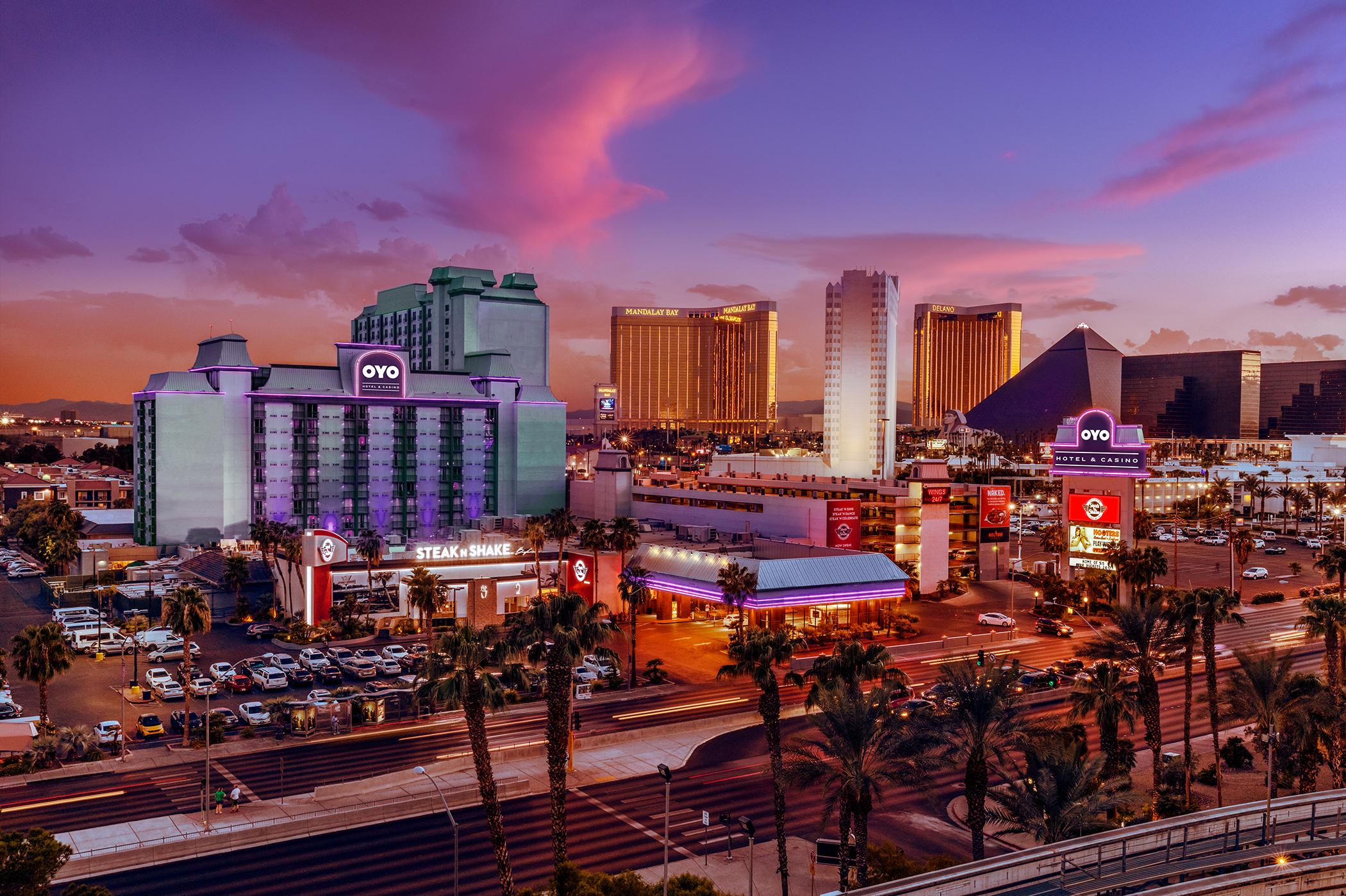 Oyo Hotel And Casino Las Vegas Exterior photo